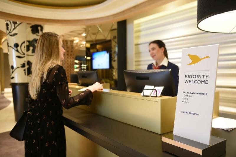 בית מלון כפרי Mercure Minsk Old Town