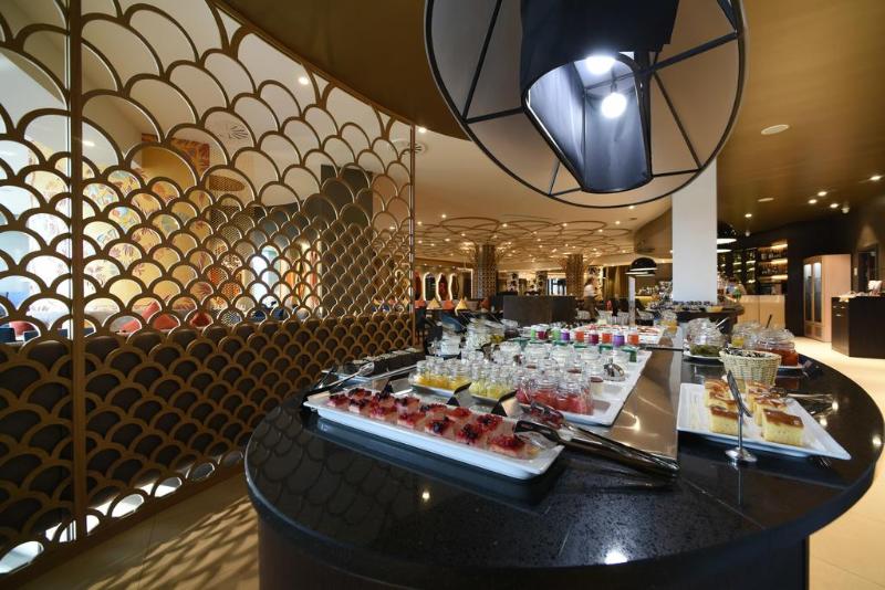 בית מלון כפרי Mercure Minsk Old Town