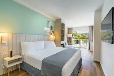 Отель Barceló Ponent Beach