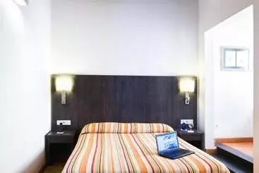 Отель Miramar Badalona