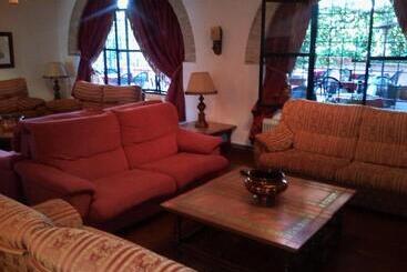 ホテル Castillo De Montemayor