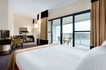 בית מלון כפרי NH Madrid Zurbano