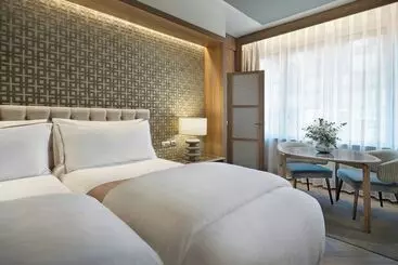 هتل The Westin Madrid Cuzco