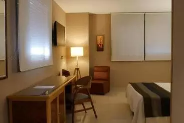 فندق Escuela San Cristobal