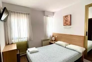 Hotel Hostal Milmarcos