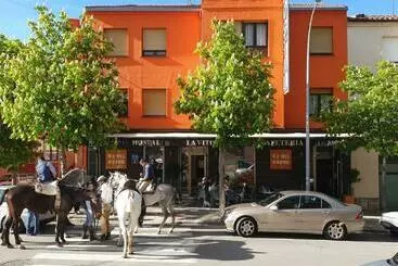 هتل Hostal Vitorina