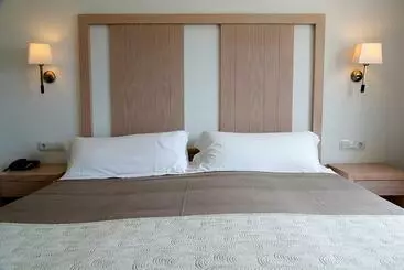 Hotel Apartamentos Es Caló