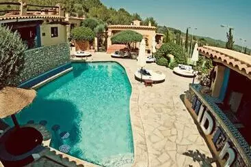 בית מלון כפרי Pikes Ibiza - Adults Only