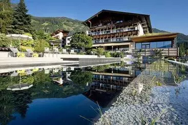 Gardenhotel Crystal   4 Sterne Superior