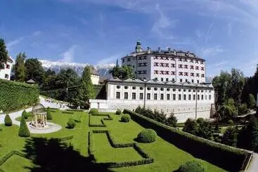 هتل Holiday Inn Innsbruck by IHG