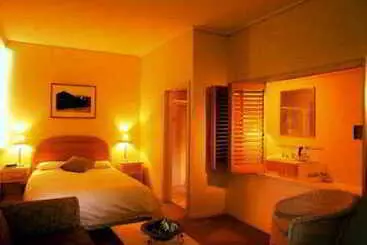 Quality Hotel Tiffins On The Park