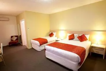 Hotelli Adelaide Road Motor Lodge