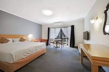 Отель Country Plaza Halls Gap