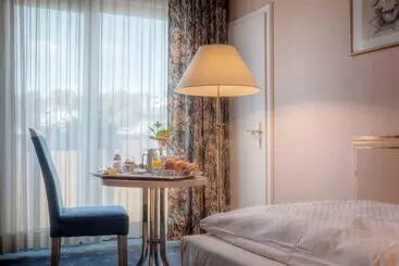 فندق Ambassador Bosten