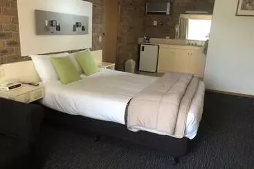 فندق على الطريق Travellers Rest Motor Inn Swan Hill
