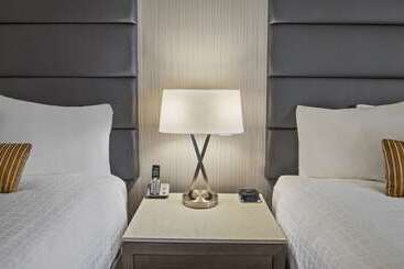 Best Western Premier Calgary Plaza Hotel & Conference Centre