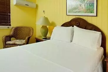 هتل Hope Town Harbour Lodge