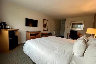 בית מלון כפרי Anavada Inn & Suites Prince George