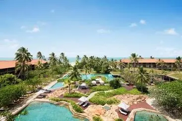 Hotel Cinnamon Bentota Beach   Signature Selection