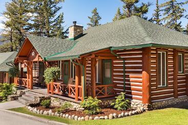 هتل Fairmont Jasper Park Lodge