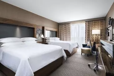 Sheraton Toronto Airport Hotel & Conference Centre