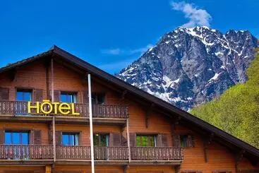 هتل B & B Hôtel Aux Mille Etoiles