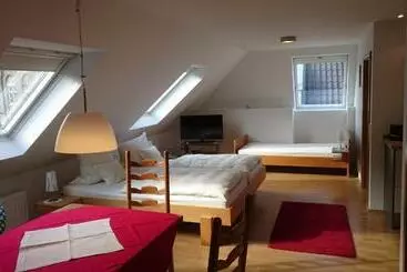 فندق Zur Brücke