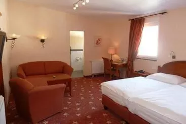 Akzent Hotel Berg S Alte Bauernschänke Wellness Und Wein