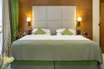 בית מלון כפרי Hilton Frankfurt Gravenbruch