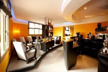 Отель Auberge Du Poids Public Logis