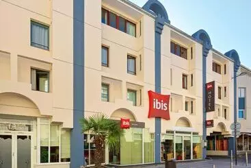 هتل Ibis Pau Centre