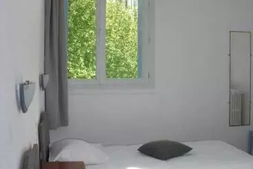 בית מלון כפרי De La Poste