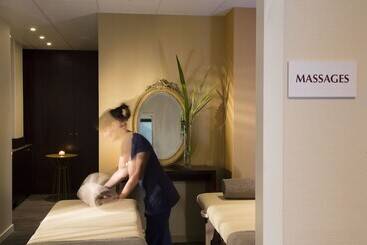 ホテル Hôtel & Spa Oceania L Univers Tours