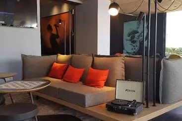 בית מלון כפרי Ibis Melun