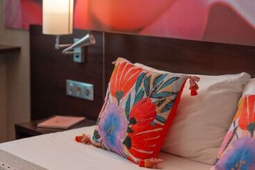 בית מלון כפרי Ibis Styles Fontenay