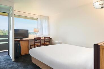 酒店 Kyriad Direct Epinal