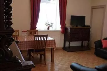 هتل Logis Hôtel Notre Dame   Restaurant Ouvert Midi Et Soir Sauf Dimanche Soir