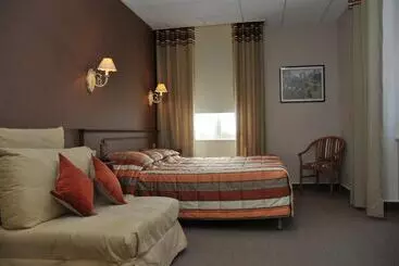 Logis Au Grand Hotel Et Son Restaurant