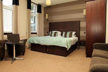 Hotelli Rosslea Hall