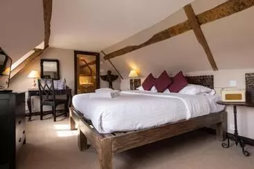 בית מלון כפרי Master Builder S House