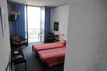 בית מלון כפרי Apollo Resort