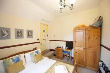 酒店 Cwmwennol Country House