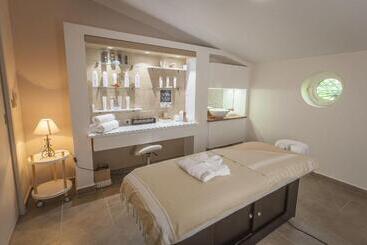 هتل Le Relais Du Moulin Hôtel De Charme & Spa Adult Only