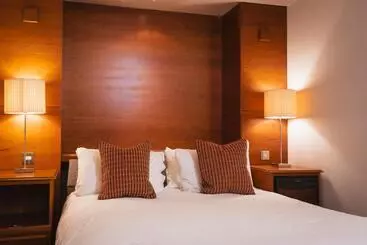 North Lakes Hotel And Spa