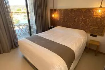 Helios Beach Hotel & Bungalows