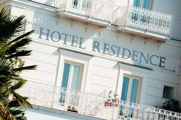 בית מלון כפרי Residence Amalfi