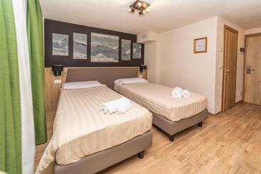 Отель Petit Palais