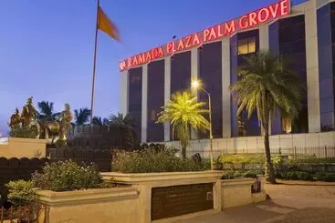 Hotel Ramada Plaza By Wyndham Palm Grove