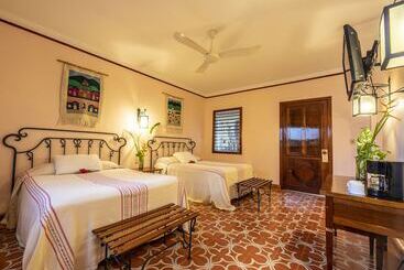 Hotel Hacienda Uxmal Plantation & Museum