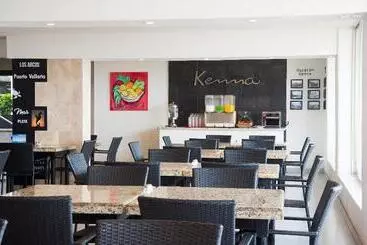 호텔 Delfin Pv Beach Resort